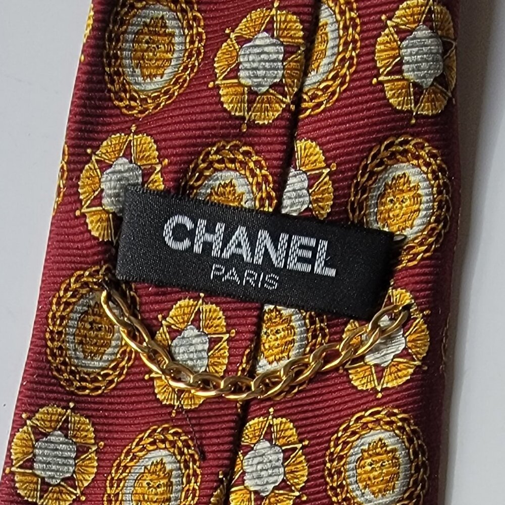 CHANEL Men's Vintage Tie 100% Silk Made in Italy burgundy, gold & cameillas - Picture 5 of 5